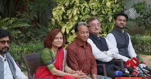 China's Population Falls Below 1.4 Billion for First Time Since 1990